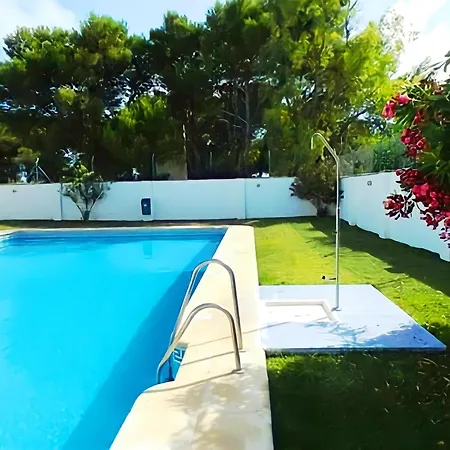 Apartamento Familiar Junto Al Mar Con Piscina En Conil De La Frontera, Espana - Es-180-72 *