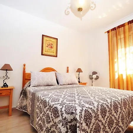 Apartamento Familiar Junto Al Mar Con Piscina En Conil De La Frontera, Espana - Es-180-72 *