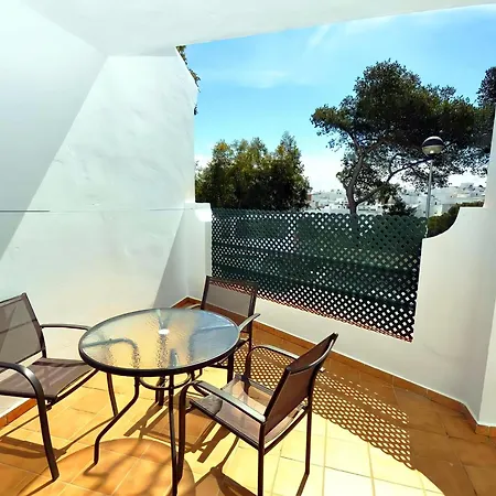 Apartamento Familiar Junto Al Mar Con Piscina En Conil De La Frontera, Espana - Es-180-72