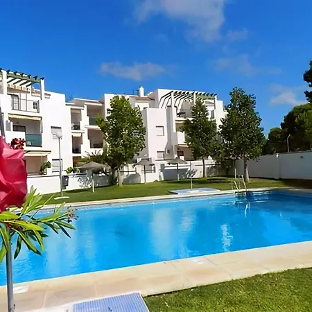 Apartamento Familiar Junto Al Mar Con Piscina En Conil De La Frontera, Espana - Es-180-72 *